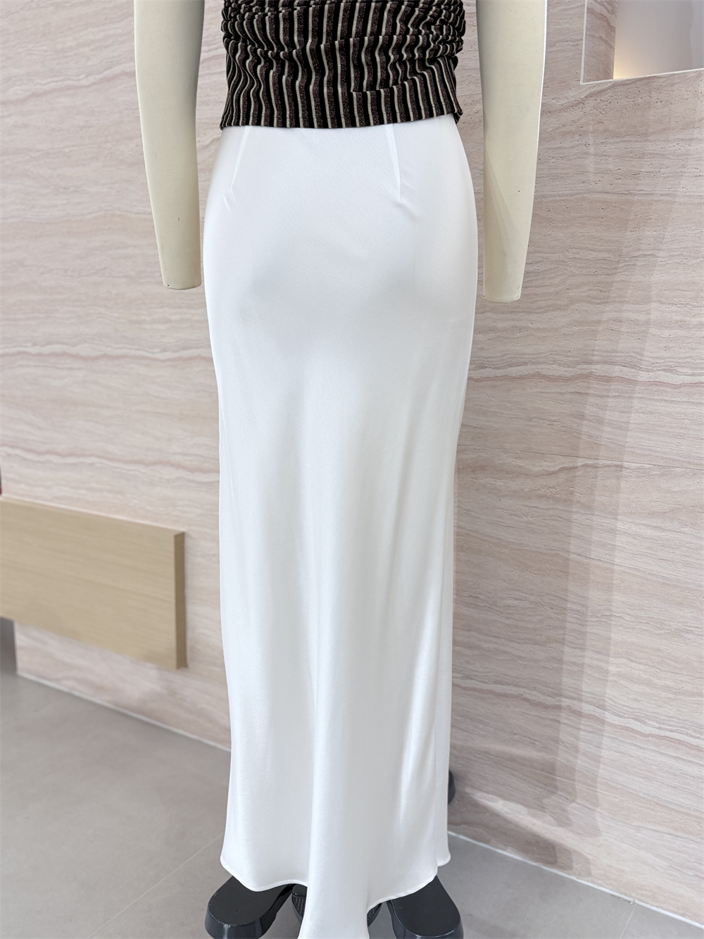 RH-SKIRT 01 BACK.jpg