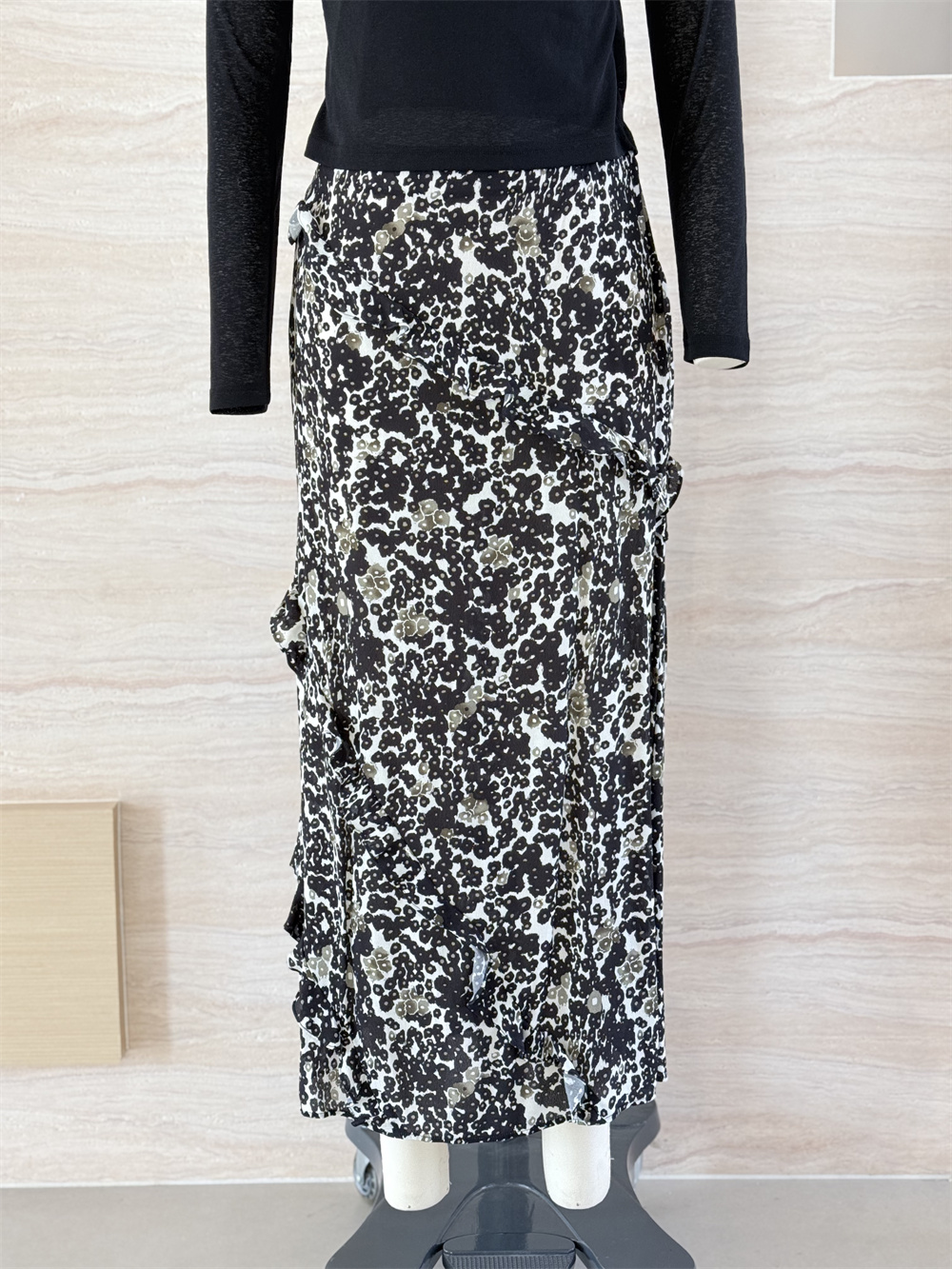 RH-SKIRT 06 FRONT.jpg