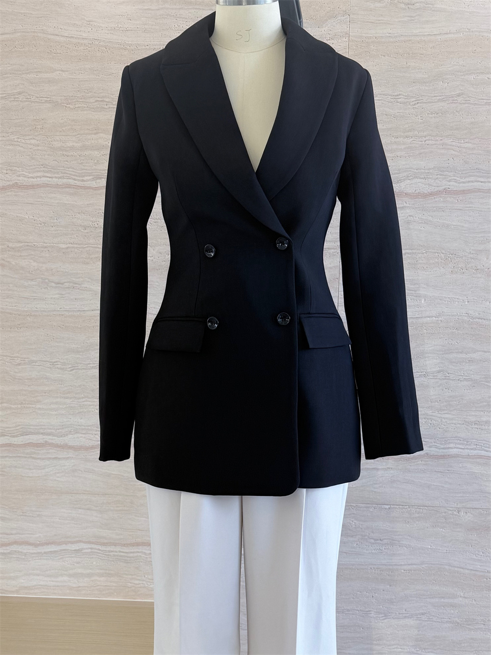 RH-BLAZER 01 face.jpg