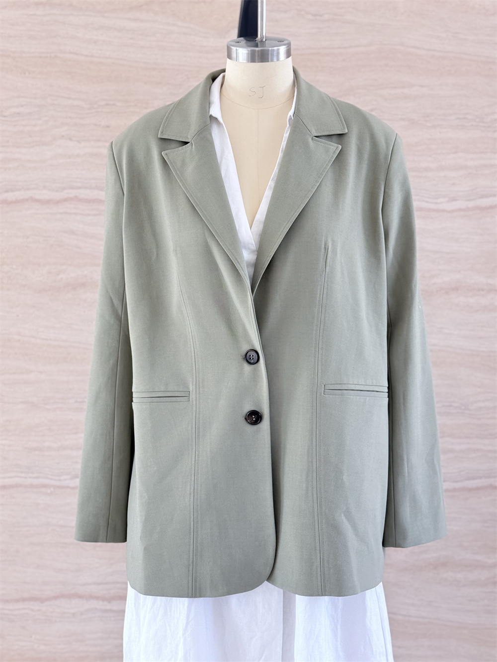 RH-BLAZER 05 face.jpg